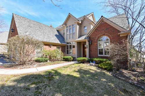 530 Park Circle, Elm Grove, WI, 53122 | Card Image
