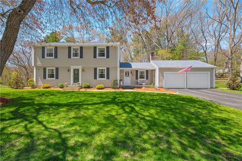 90 Sweetmeadow Dr, North Kingstown, RI, 02852-5932 | Card Image