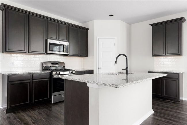 UNIT-100 - 2800 Joe Dimaggio Blvd, Condo with 5 bedrooms, 3 bathrooms and 4 parking in Round Rock TX | Image 8