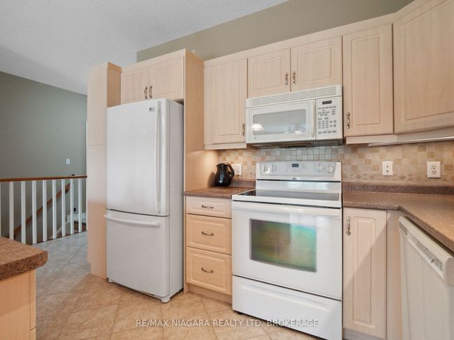 5 - 4291 Montrose Rd, Condo with 2 bedrooms, 1 bathrooms and 2 parking in Niagara Falls ON | Image 12