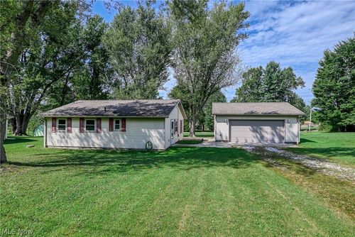 6503 Garrett Rd, Ravenna, OH, 44266-9142 | Card Image