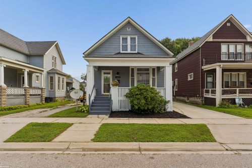 1418 Pleasant Street, Port Huron, MI, 48060 | Card Image
