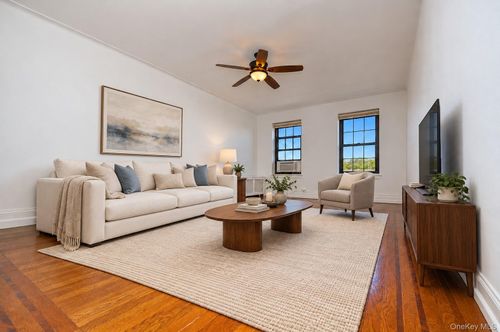 5h-105 Garth Rd, Scarsdale, NY, 10583-3746 | Card Image