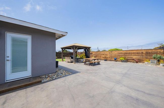 3035 King Cir, House other with 3 bedrooms, 1 bathrooms and 2 parking in Marina CA | Image 27