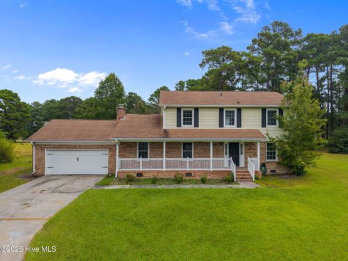 211 Converse Dr, Jacksonville, NC, 28546-7513 | Card Image