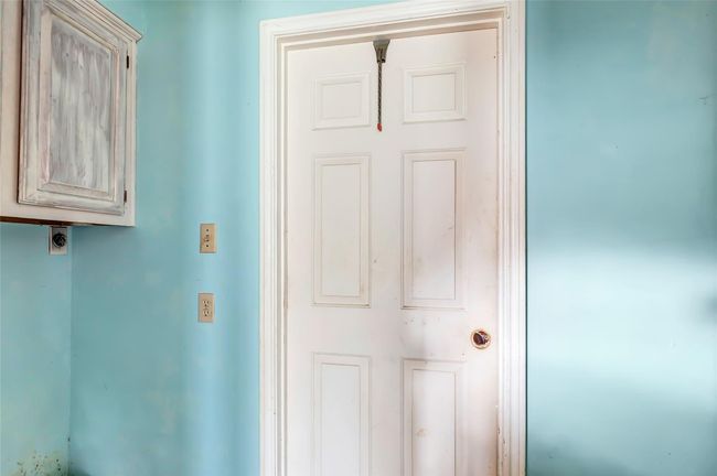 906 N Chamfer Way, House other with 4 bedrooms, 2 bathrooms and 2 parking in Crosby TX | Image 14