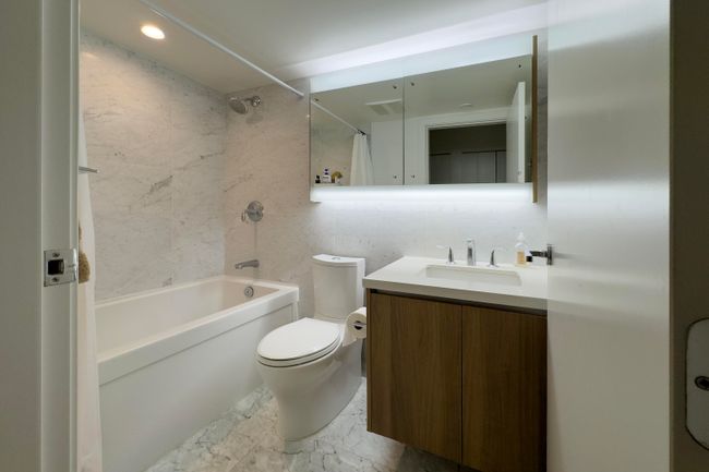 2909 - 13750 100 Avenue, Condo with 2 bedrooms, 1 bathrooms and 1 parking in Surrey BC | Image 10