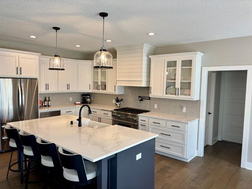9613 W Wind Trail, Woodbury, MN, 55129 | Card Image