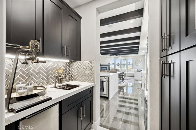 36472 County Line Rd, House other with 4 bedrooms, 6 bathrooms and 4 parking in Yucaipa CA | Image 12