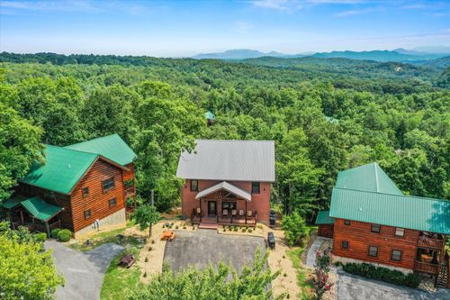 2028 Smoky Cove Road, Sevierville, TN, 37876 | Card Image