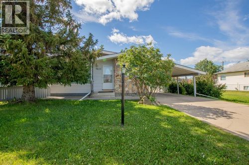 9823 96 Avenue, Grande Prairie, AB, T8V0L8 | Card Image