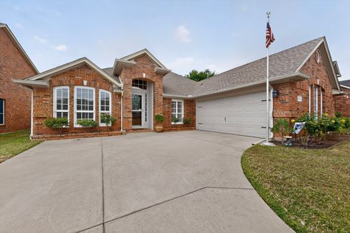 2312 Benwick Dr, Corinth, TX, 76210-6486 | Card Image