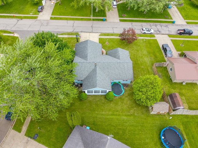 705 Pine Run, House other with 3 bedrooms, 2 bathrooms and null parking in Angola IN | Image 4