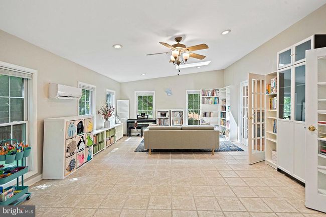9220 Burnetta Dr, House other with 4 bedrooms, 4 bathrooms and null parking in ANNANDALE VA | Image 27