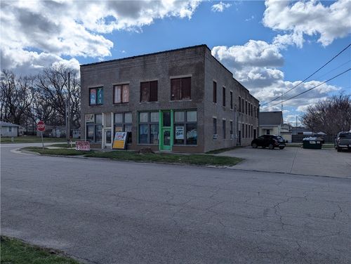 701 N 22nd St, Mattoon, IL, 61938-2754 | Card Image