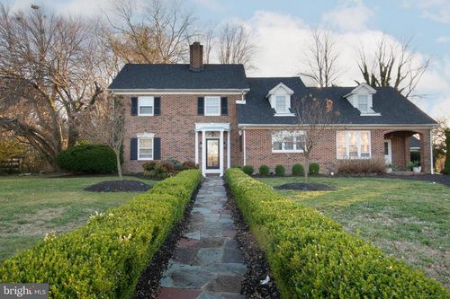 28 W Clarke Ave, MILFORD, DE, 19963-1805 | Card Image