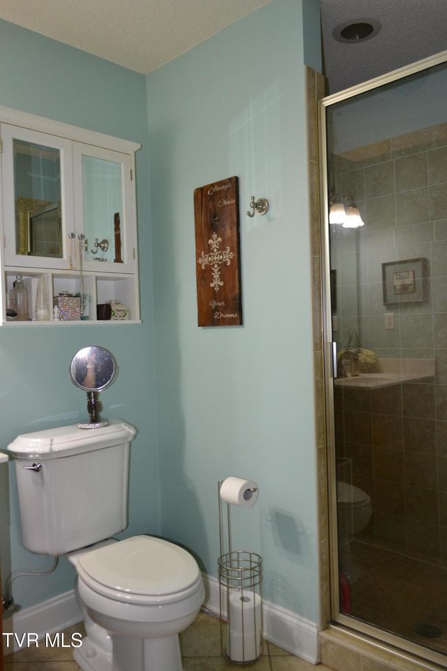 Walk in Shower | Image 13