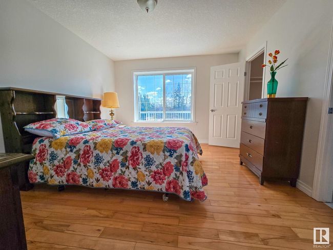 492 Stanley Close, House other with 5 bedrooms, 3 bathrooms and null parking in Spring Lake AB | Image 12