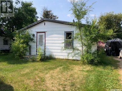 313 Victoria St, House other with 2 bedrooms, 1 bathrooms and null parking in Sturgis SK | Image 1