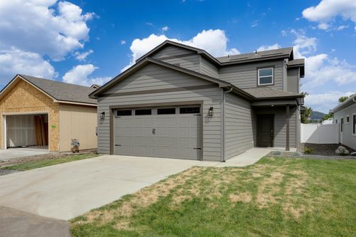 18513 E Michielli Ln, Greenacres, WA, 99016 | Card Image