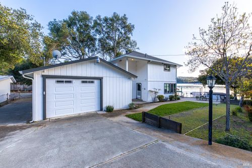 3950 Oakmont Dr, Clearlake, CA, 95422-9224 | Card Image