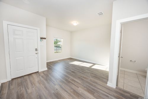 7608 Toledo Bnd, San Antonio, TX, 78252-1826 | Card Image
