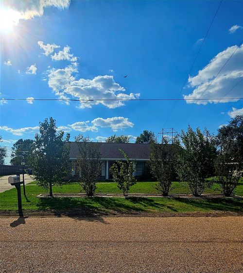117 Laughlin Rd, Eagle Lake, TX, 77434-3100 | Card Image