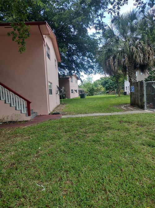apt-201-1001 Sw 74th Ave, North Lauderdale, FL, 33068-2350 | Card Image