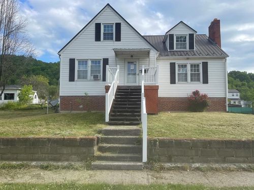 1911 4th St, Richlands, VA, 24641-2351 | Card Image