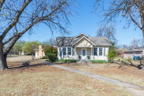 601 N Avenue G, Haskell, TX, 79521-4527 | Card Image