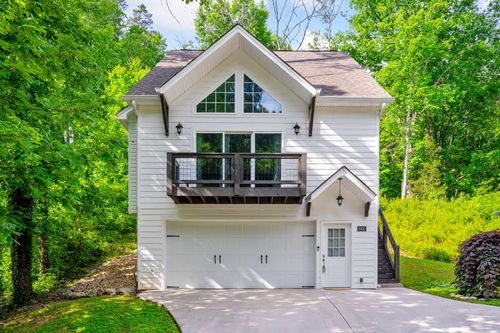 8936 Fuller Rd, Chattanooga, TN, 37421-4437 | Card Image
