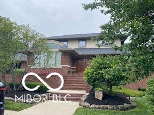 8224 W Mulligan Ln, Columbus, IN, 47201-9263 | Card Image