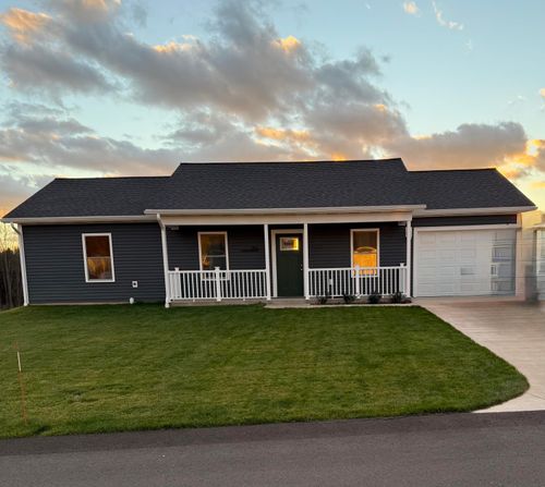 251 Stonecrest Dr, Shelby, MI, 49455-9234 | Card Image