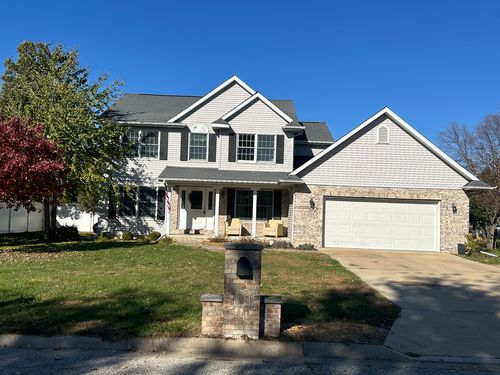 1713 W Bob O Link Dr, Pontiac, IL, 61764-9368 | Card Image