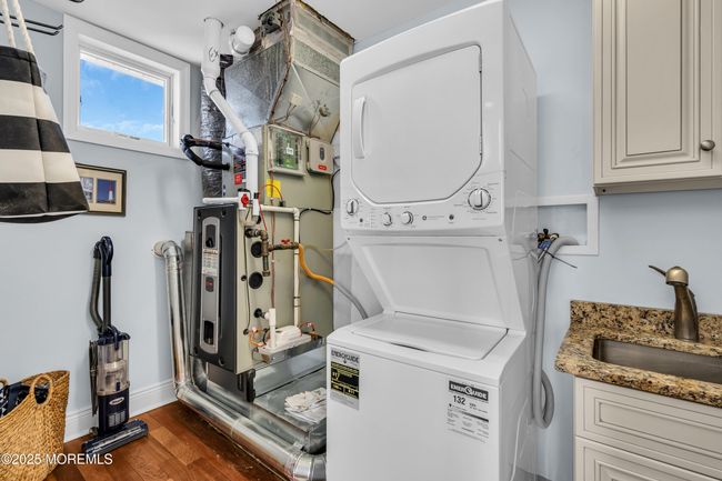 2nd Floor Laundry Room | Image 28