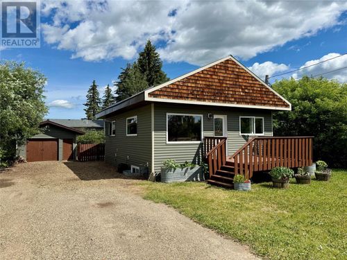5207 51 Ave, Pouce Coupe, BC, V0C0G1 | Card Image