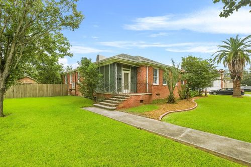 122 Suthon Ave, Houma, LA, 70364-3232 | Card Image