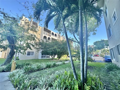 l410-7860 Camino Real, Miami, FL, 33143-6873 | Card Image