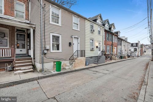 421 N Hall St, Allentown, PA, 18102-2872 | Card Image