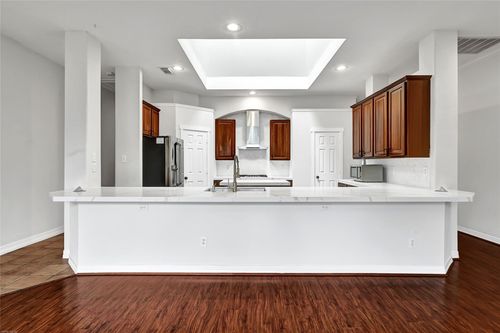 10106 W Temple Dr, Houston, TX, 77095-5920 | Card Image