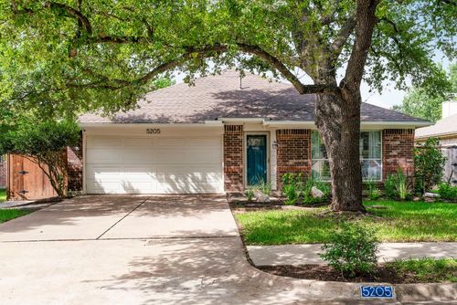 5205 Encinitas Ln, Austin, TX, 78749-2921 | Card Image