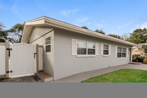 604 Prairie Lake Dr, FERN PARK, FL, 32730-2028 | Card Image