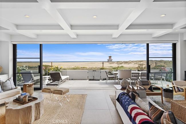 2148 E Oceanfront, House other with 5 bedrooms, 5 bathrooms and 3 parking in Newport Beach CA | Image 5