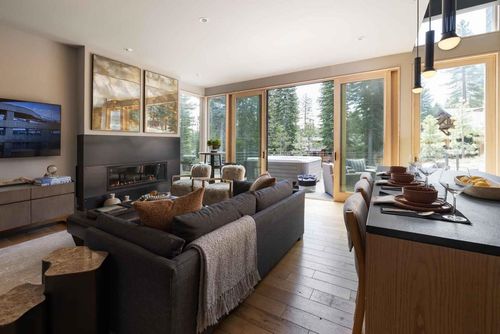 15004 Peak View Pl, Truckee, CA, 96161-5219 | Card Image