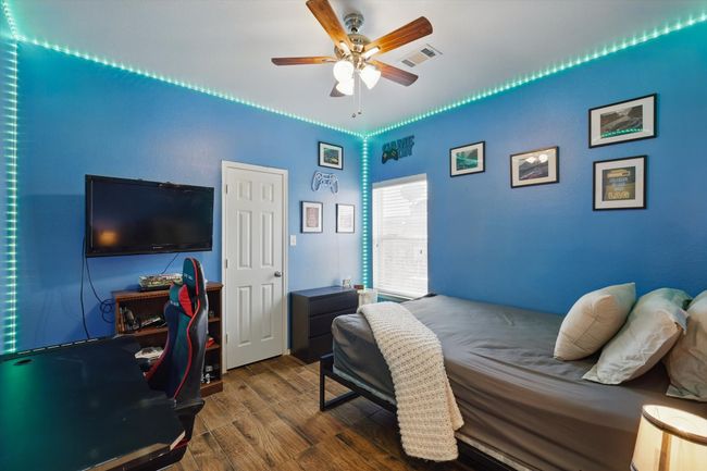 107 Watering Hole, House other with 4 bedrooms, 3 bathrooms and null parking in Newark TX | Image 17