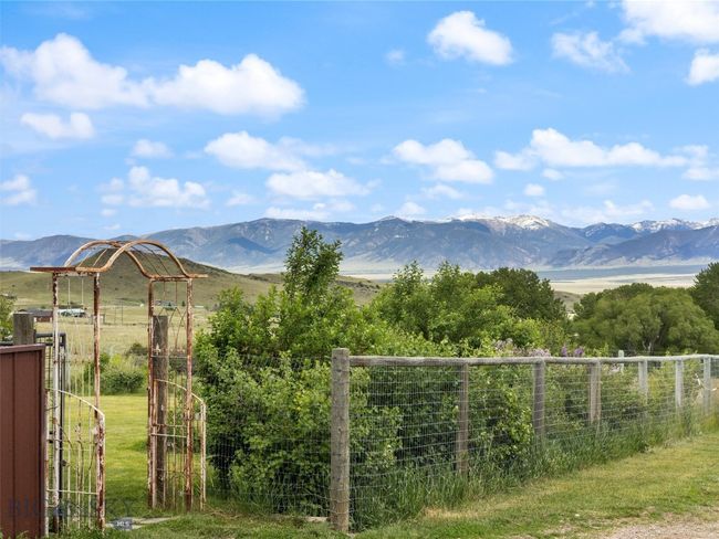 106 Two Bumps Loop E, House other with 3 bedrooms, 2 bathrooms and null parking in Ennis MT | Image 51