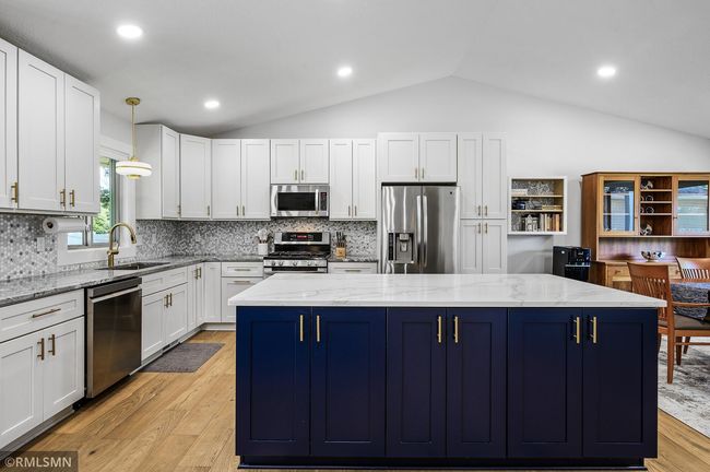 10069 Fox Run Rd, House other with 4 bedrooms, 3 bathrooms and null parking in Woodbury MN | Image 10
