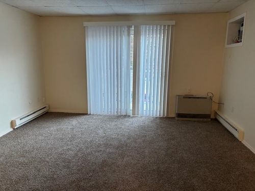 131 J Capitol Hill Dr, Londonderry, NH, 03053-5412 | Card Image