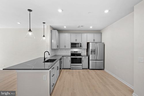 304-750 Mount Airy Ter Ne, LEESBURG, VA, 20176 | Card Image