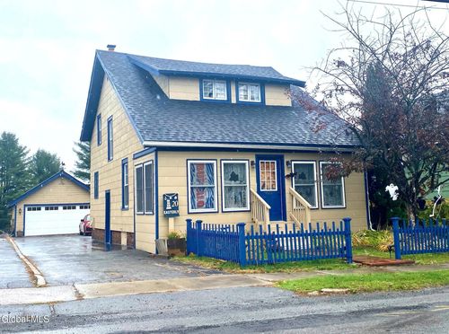 20 Easterly St, Gloversville, NY, 12078-1120 | Card Image